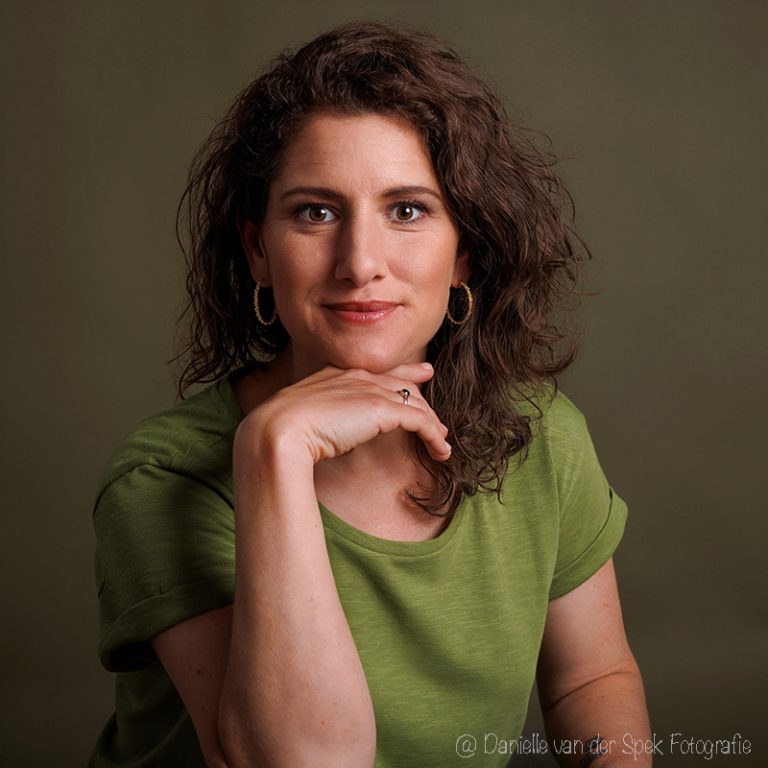 zakelijke portretfoto laten maken door Danielle van der Spek