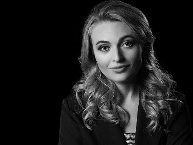 professionele portretfoto van een vrouw in de fotostudio in Nieuwkoop